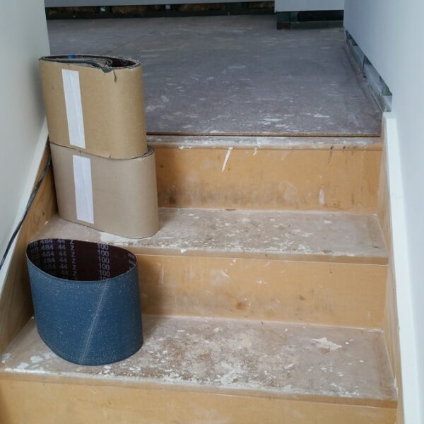 Pokládka podlahy + obložení schodiště