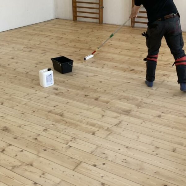 Renovace prkenné podlahy v tělocvičně ZŠ